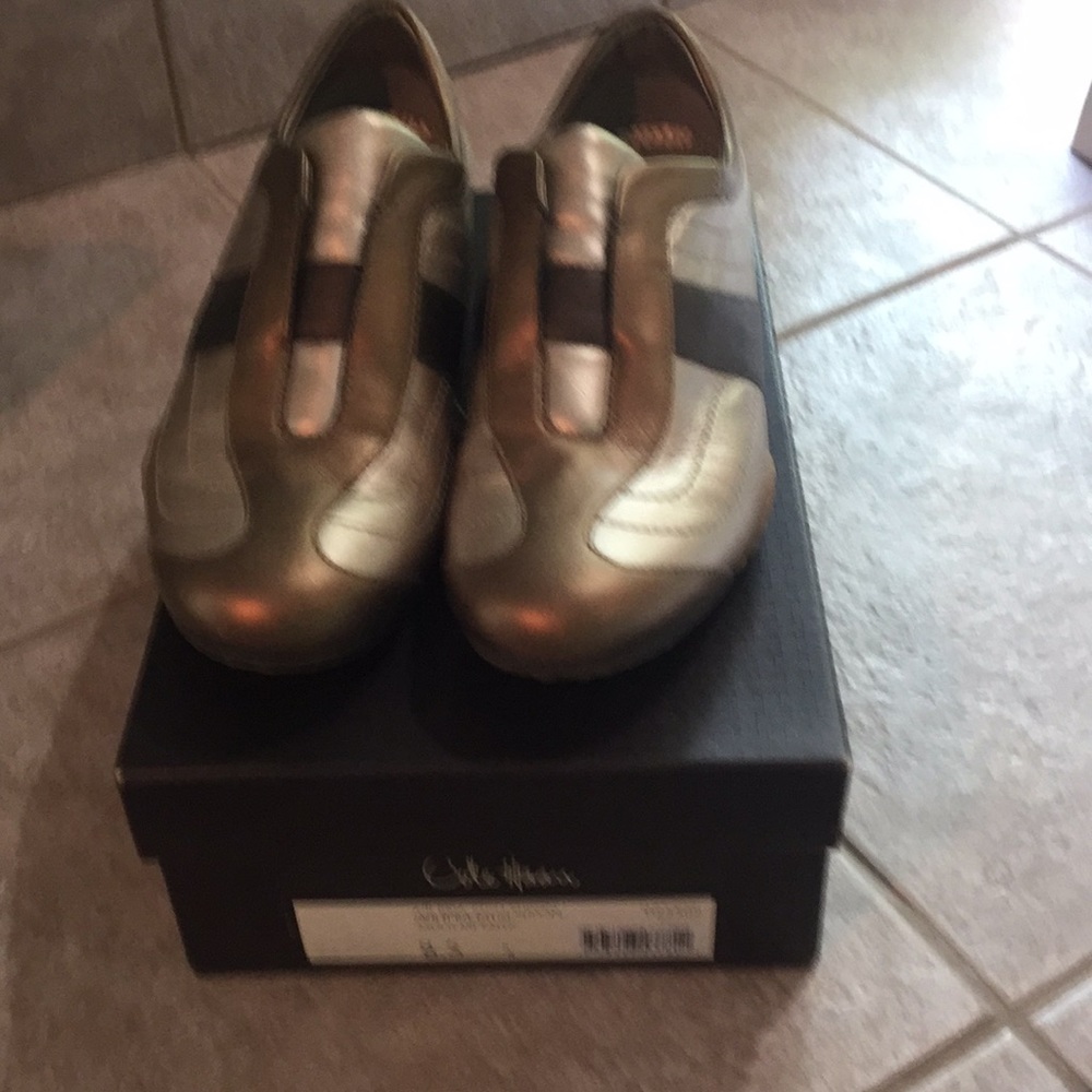 Shoes - Picture 7 of 7